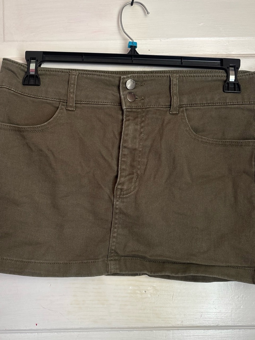 Khaki green mini skirt